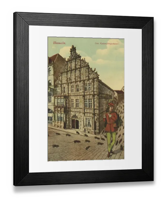 Framed Print : The Pied Pipers House in Hamelin