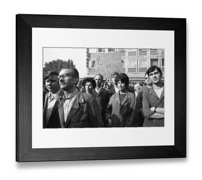 Framed Print : The spontaneous strikes, here at Opel in Bochum on 15