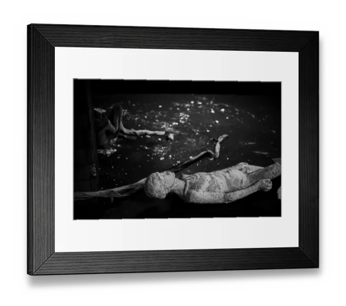 Framed Print : GDR, Berlin, 17 June 1990, Oranienburger Strasse S-Bahn station