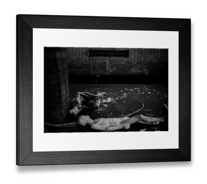 Framed Print : GDR, Berlin, 17 June 1990, Oranienburger Strasse S-Bahn station
