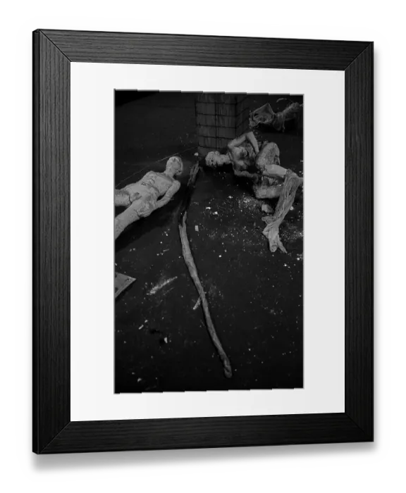 Framed Print : GDR, Berlin, 17 June 1990, Oranienburger Strasse S-Bahn station