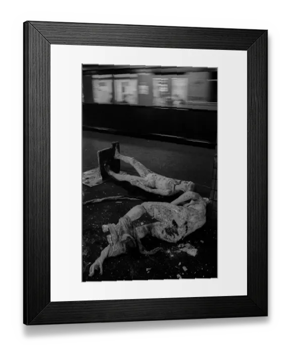 Framed Print : GDR, Berlin, 17 June 1990, Oranienburger Strasse S-Bahn station
