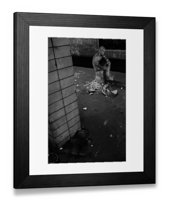 Framed Print : GDR, Berlin, 17.6.1990, Oranienburger Strasse S-Bahn station