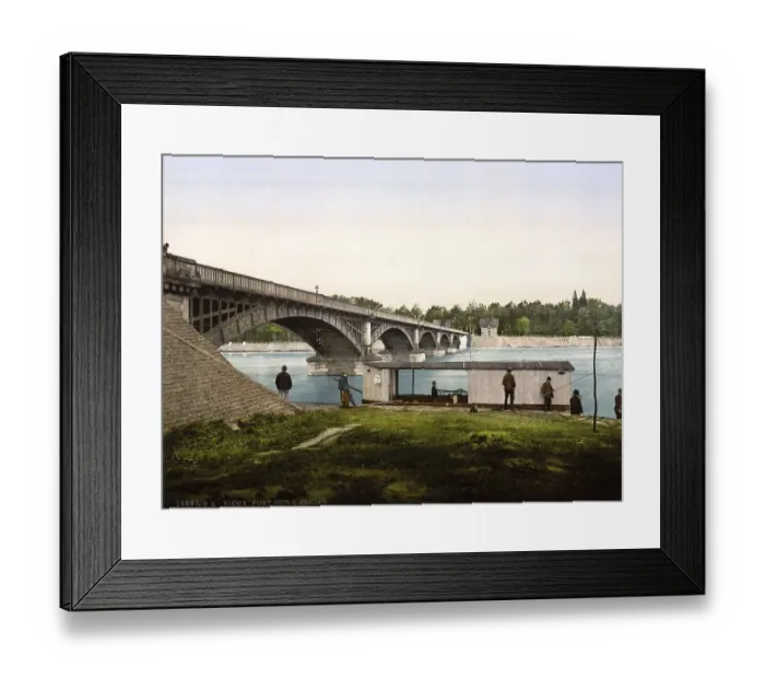Framed Print : Bridge over the Allier, Vichy, Auvergne-Rhone-Alpes Framed Print : Bridge over the Allier, Vichy, Auvergne-Rhone-Alpes