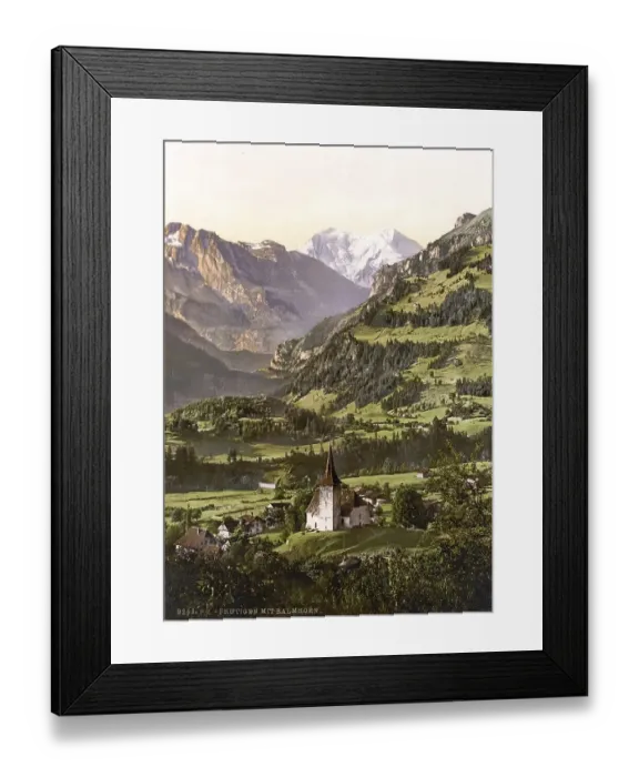 Framed Print : Frutigen und Balmhorn, ein Gemeinde im Berner Oberland im Kanton Bern in der Schweiz