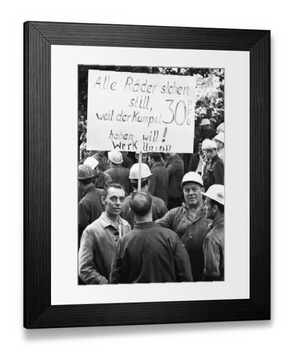 Framed Print : With a siege and temporary occupation of the Hoesch AG headquarters on 11
