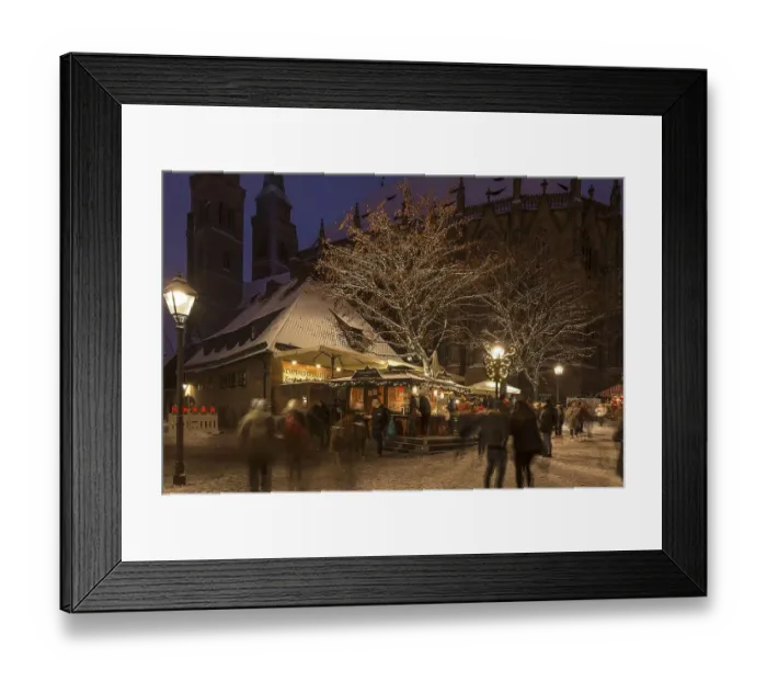Framed Print : Historic Bratwursthaeusle in wintry