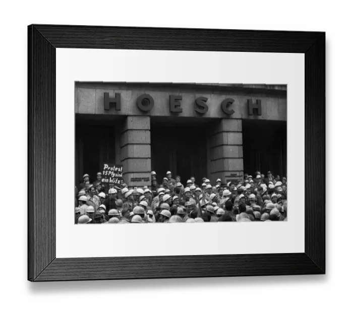 Framed Print : With a siege and temporary occupation of the Hoesch AG headquarters on 11 Framed Print : With a siege and temporary occupation of the Hoesch AG headquarters on 11