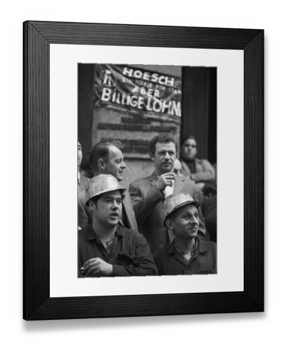 Framed Print : With a siege and temporary occupation of the Hoesch AG headquarters on 11