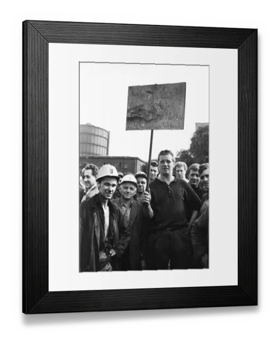Framed Print : The spontaneous strike, here on 10 September 1969 of the miners of the Minister Stein colliery