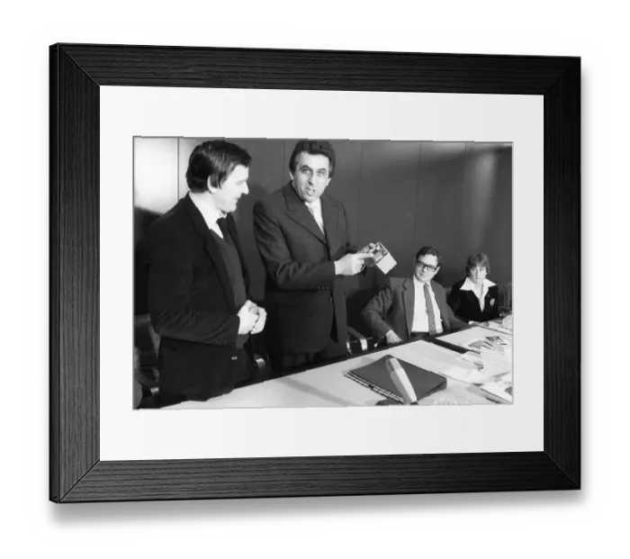 Framed Print : Two men meet for talks between East and West Framed Print : Two men meet for talks between East and West