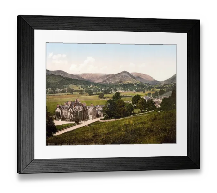 Framed Print : Grasmere, Dorf in der Grafschaft Cumbria im Nordwesten England Framed Print : Grasmere, Dorf in der Grafschaft Cumbria im Nordwesten England
