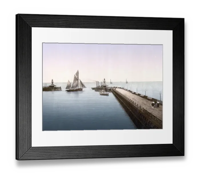 Framed Print : Pierkopf, I. Lowestoft, England / Pier head Framed Print : Pierkopf, I. Lowestoft, England / Pier head
