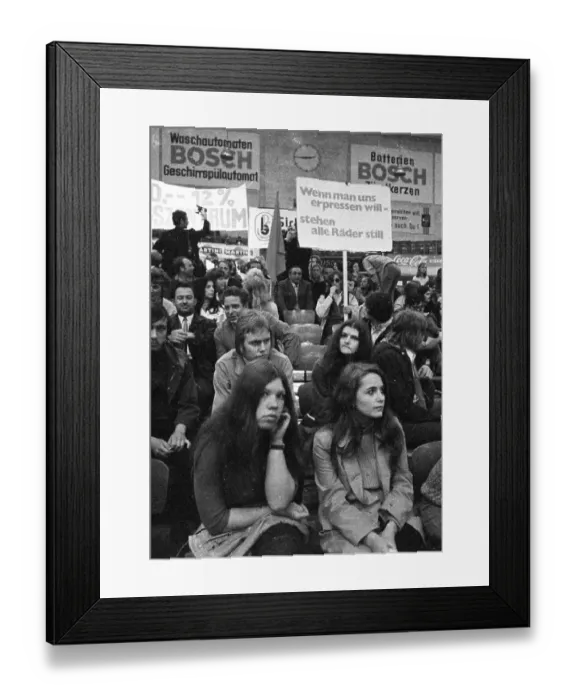 Framed Print : Rally of the Chemical, Paper and Ceramics Workers Union in the collective bargaining dispute on 16
