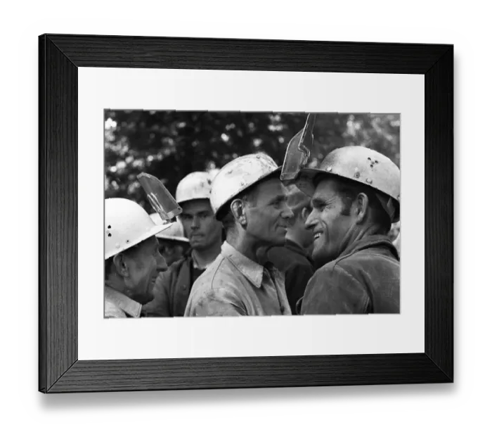 Framed Print : With a siege and temporary occupation of the Hoesch AG headquarters on 11
