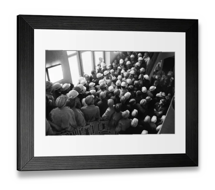 Framed Print : With a siege and temporary occupation of the Hoesch AG headquarters on 11 Framed Print : With a siege and temporary occupation of the Hoesch AG headquarters on 11
