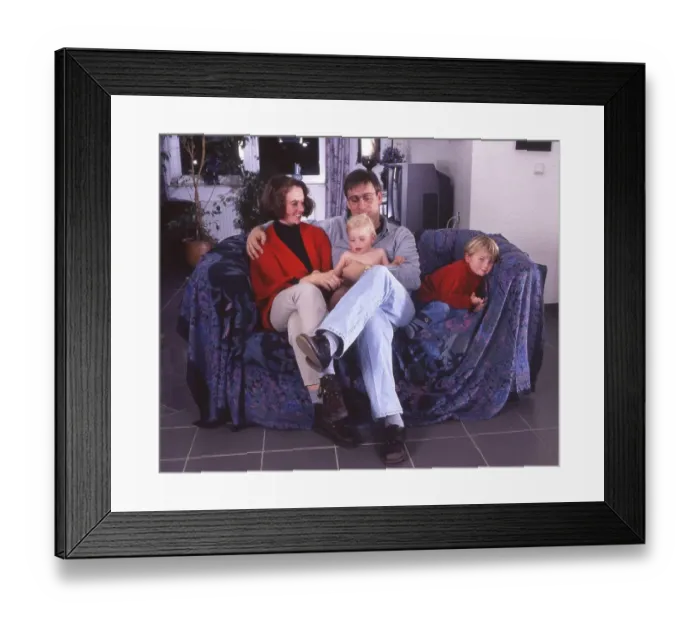 Framed Print : Young family, here on 23.11.1996 in Iserlohn