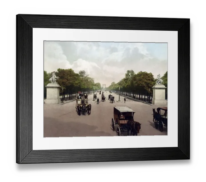 Framed Print : Avenue des Champs Elysees, Paris