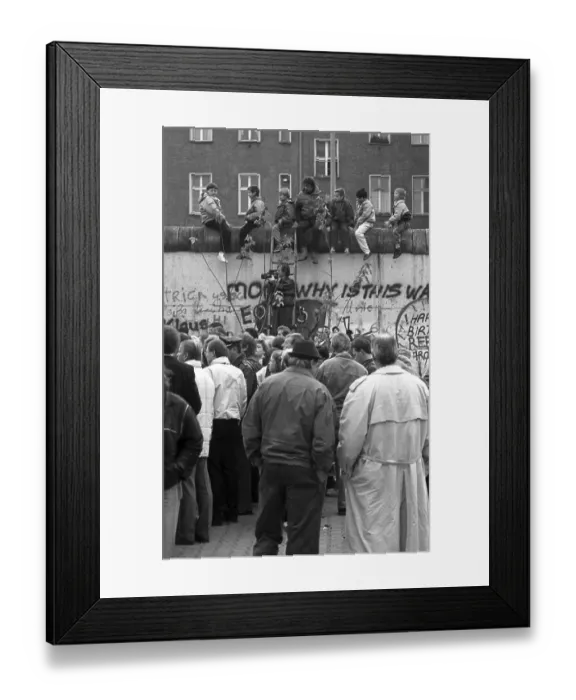 Framed Print : Fall of the Berlin Wall, Berlin, Germany, Europe