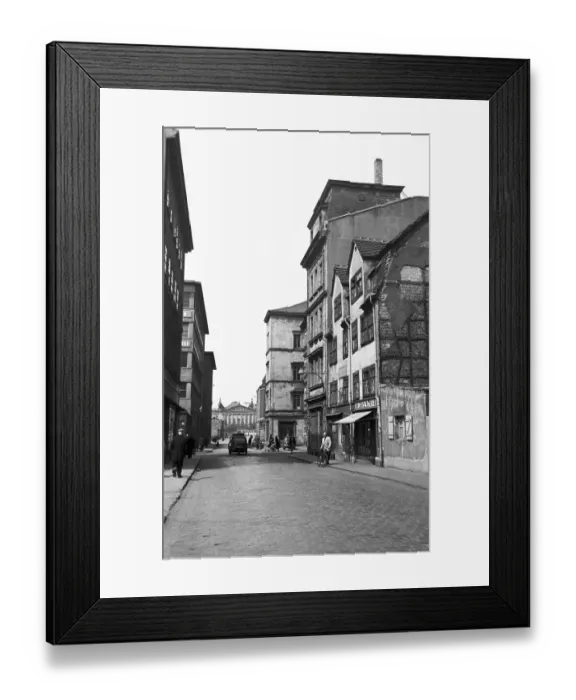 Framed Print : Street scene with view to the university