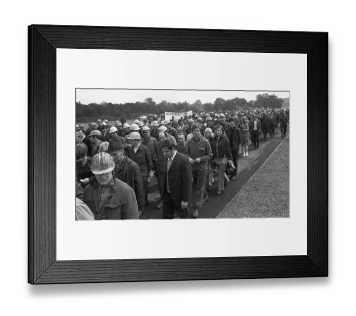 Framed Print : Workers and employees of Chemische Werke Huels (CWH)