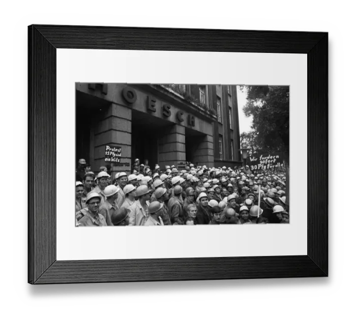 Framed Print : With a siege and temporary occupation of the Hoesch AG headquarters on 11