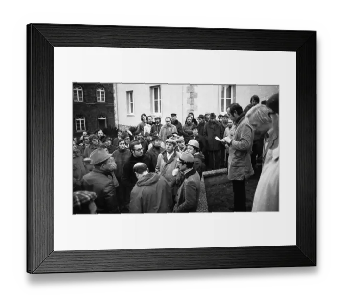Framed Print : The workers defended themselves against the threat of closure of their Stuebbe-Demag factory by occupying their