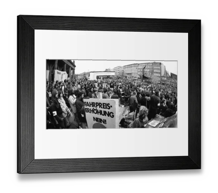 Framed Print : Demonstrations from 1-5 April 1975 in the centre of Hanover