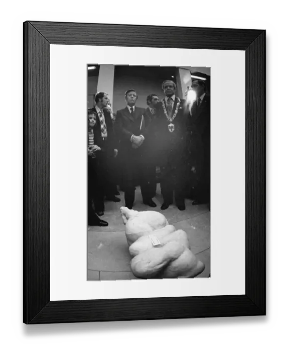 Framed Print : Federal Chancellor Helmut Schmidt opened an art exhibition at the Ostwallmuseum in Dortmund on 11 Framed Print : Federal Chancellor Helmut Schmidt opened an art exhibition at the Ostwallmuseum in Dortmund on 11