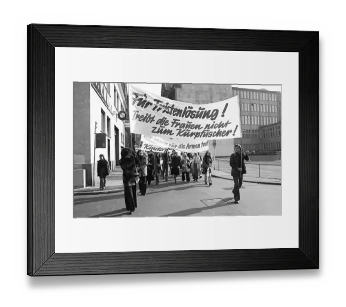 Framed Print : Several hundred woman and a few men turned out in Bonn on 15