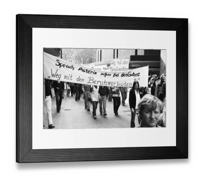 Framed Print : The Dortmund Regional Court's court hearing against train conductor Hans-Juergen Langmann was accompanied by