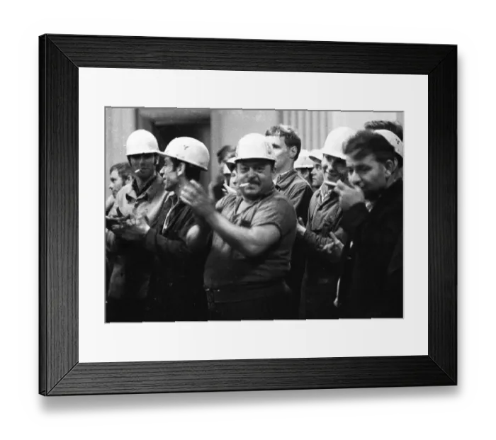 Framed Print : With a siege and temporary occupation of the Hoesch AG headquarters on 11