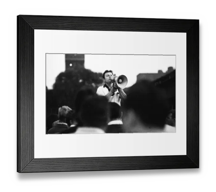 Framed Print : The spontaneous strike, here on 10 Framed Print : The spontaneous strike, here on 10