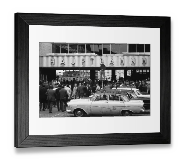 Framed Print : DEU, Germany, Dortmund: Personalities from politics Framed Print : DEU, Germany, Dortmund: Personalities from politics