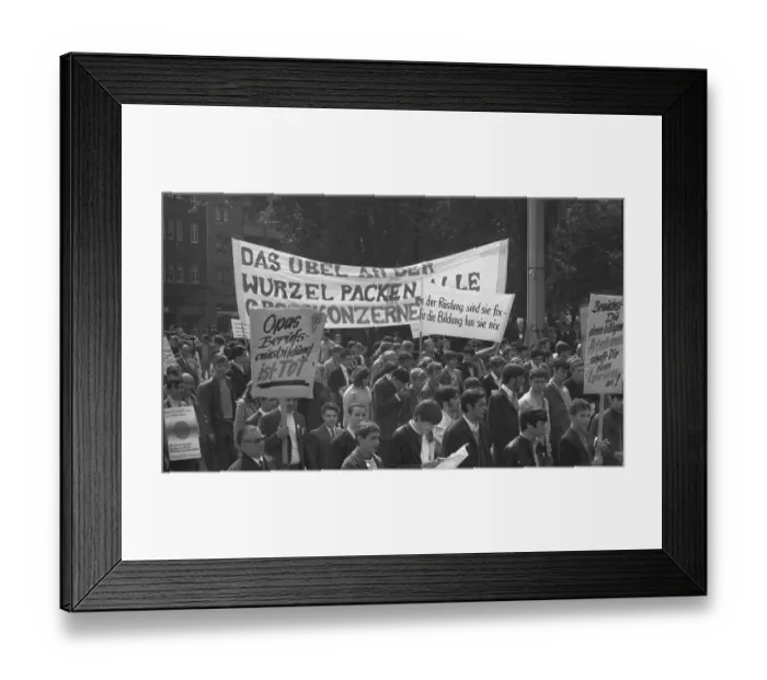 Framed Print : DEU, Germany, Dortmund: Personalities from politics Framed Print : DEU, Germany, Dortmund: Personalities from politics