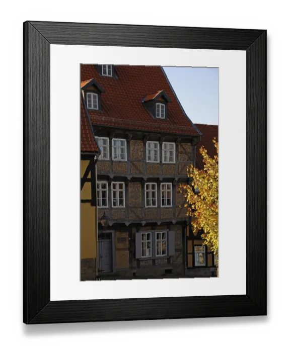 Framed Print : Painted half-timbered house from the 16th century Framed Print : Painted half-timbered house from the 16th century