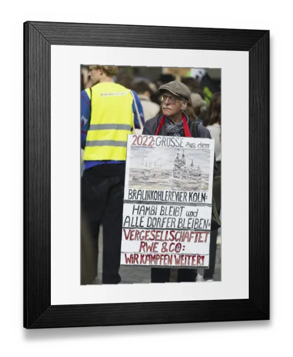 Framed Print : Fridays for Future demonstration on 25 September 2022 in Cologne
