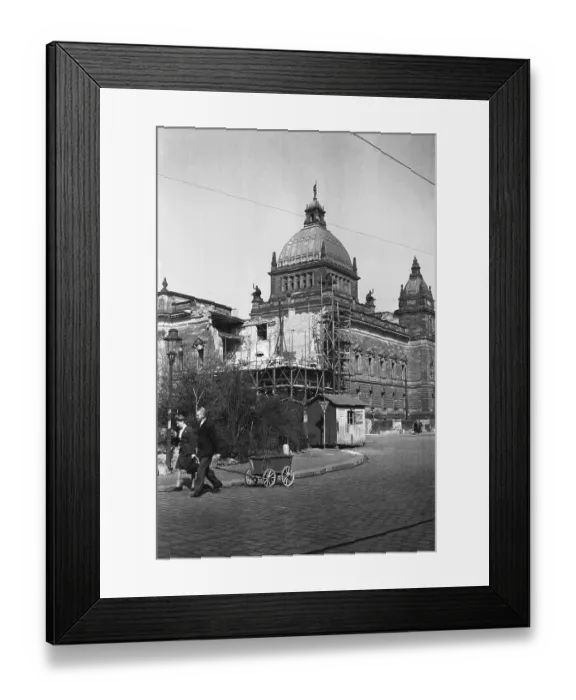 Framed Print : Bombs and war damages at the Reichsgericht