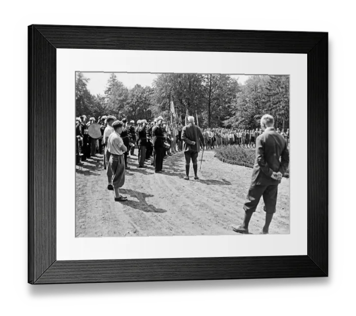 Framed Print : Paul von Hindenburg inspecting school groups