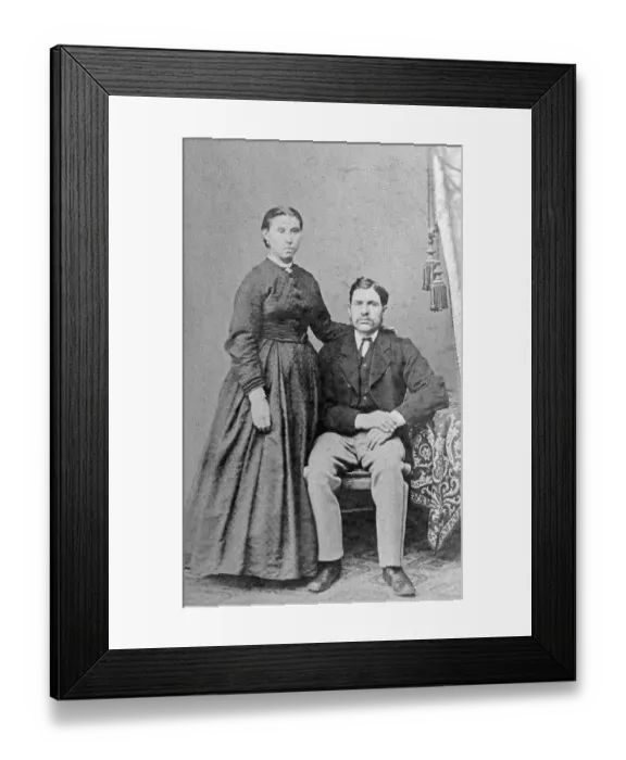 Framed Print : Portrait, married couple looking into the camera Framed Print : Portrait, married couple looking into the camera