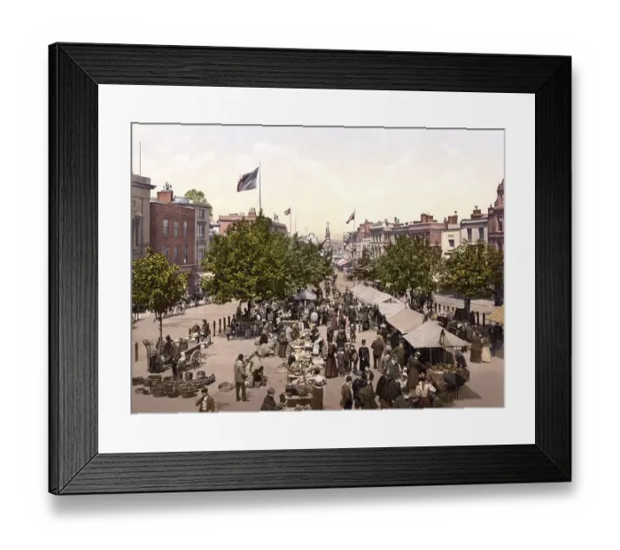 Framed Print : Die Parade, Promenade, Markttag