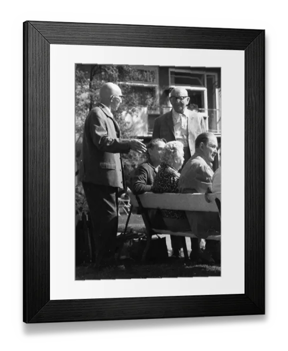Framed Print : This group of pensioners, seen here on 18 August 1971 in Dortmund
