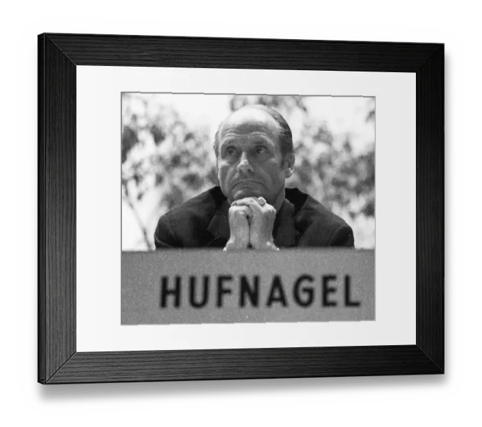 Framed Print : The shareholders general meeting