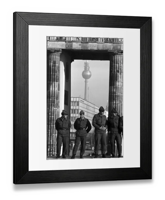 Framed Print : Fall of the Berlin Wall, in front of the Brandenburger Gate Framed Print : Fall of the Berlin Wall, in front of the Brandenburger Gate