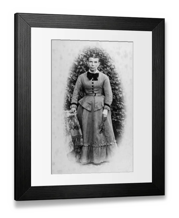 Framed Print : Portrait, young woman looking into the camera