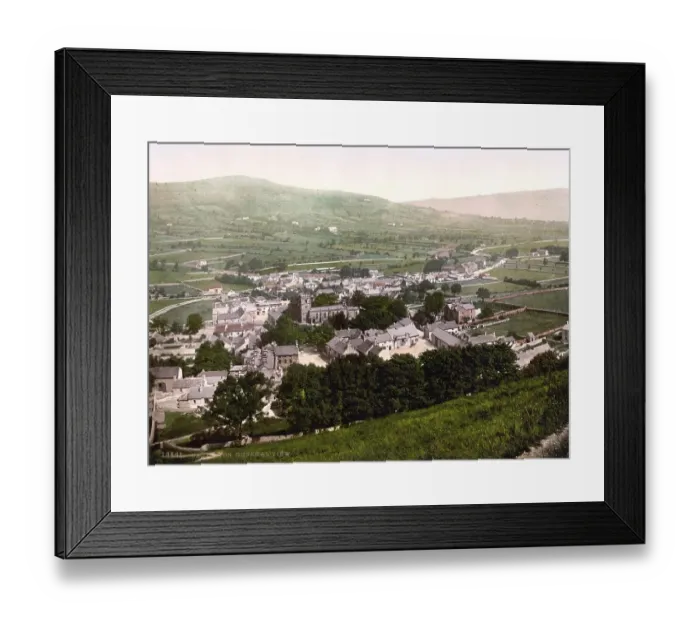 Framed Print : Castleton is a village in the High Peak district of Derbyshire
