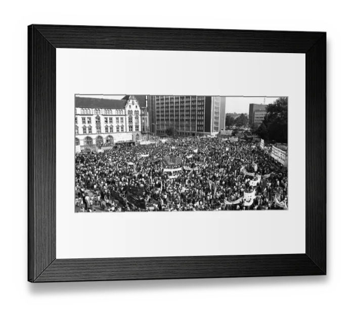 Framed Print : More than 40, 000 students from all parts of the Federal Republic of Germany demonstrated for more education funding