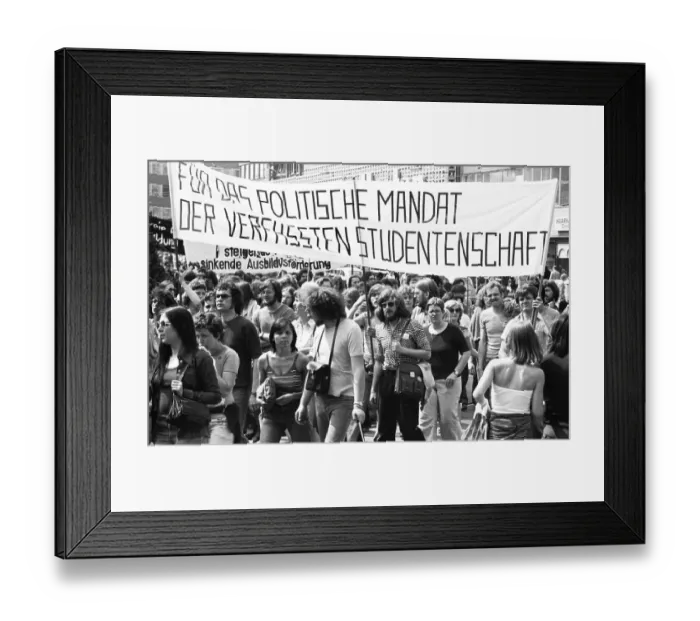 Framed Print : More than 40, 000 students from all parts of the Federal Republic of Germany demonstrated for more education funding