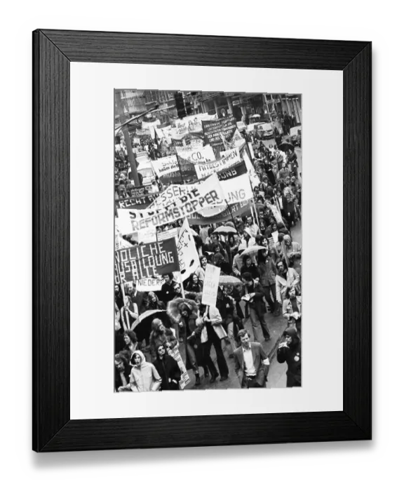 Framed Print : Demonstration of 30, 000 of the DGB youth against unemployment and better vocational training on 19 Framed Print : Demonstration of 30, 000 of the DGB youth against unemployment and better vocational training on 19
