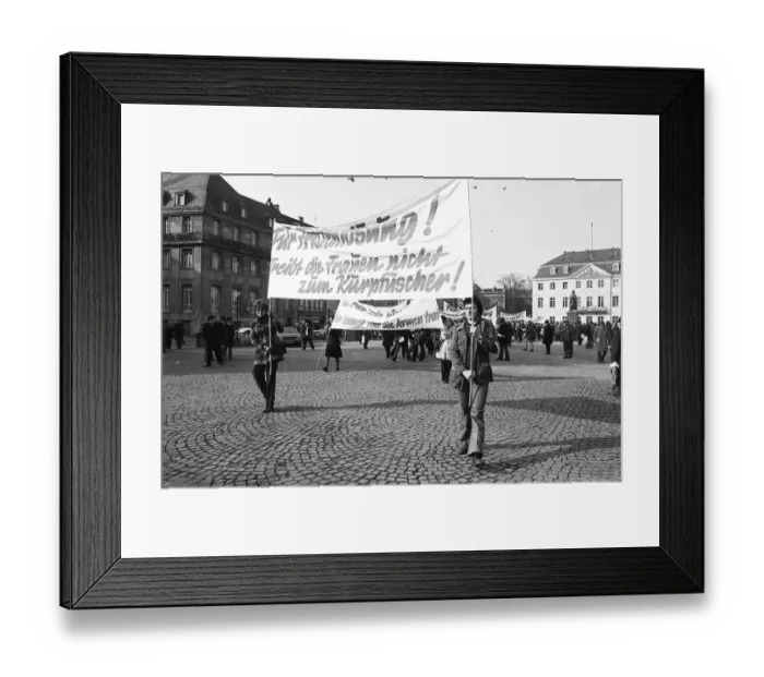 Framed Print : Several hundred woman and a few men turned out in Bonn on 15